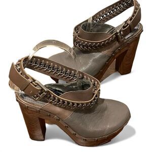 Gianni Bini Shale Clogs With Chain Detail Ankle Strap Gray and Brown Size 7M